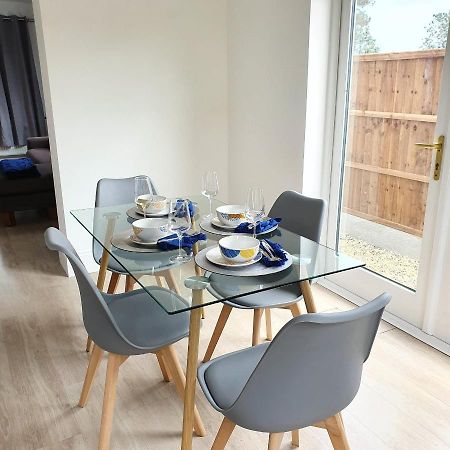 Spacious Beautiful And Warm Cottage With Parking Chelmsford Luaran gambar