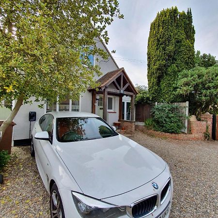 Spacious Beautiful And Warm Cottage With Parking Chelmsford Luaran gambar